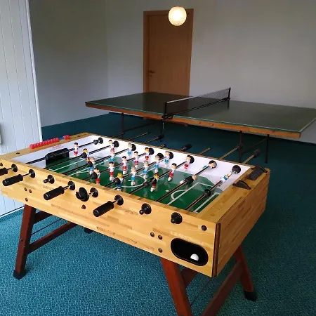 365 Mit Sauna, Schwimmbad Und Fitness